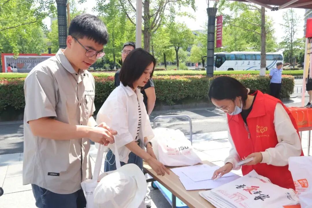 ​秩年返校｜工商管理学院（MBA学院）校友返校活动举行